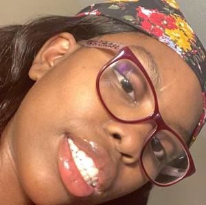 Meet your Posher, Akyrah